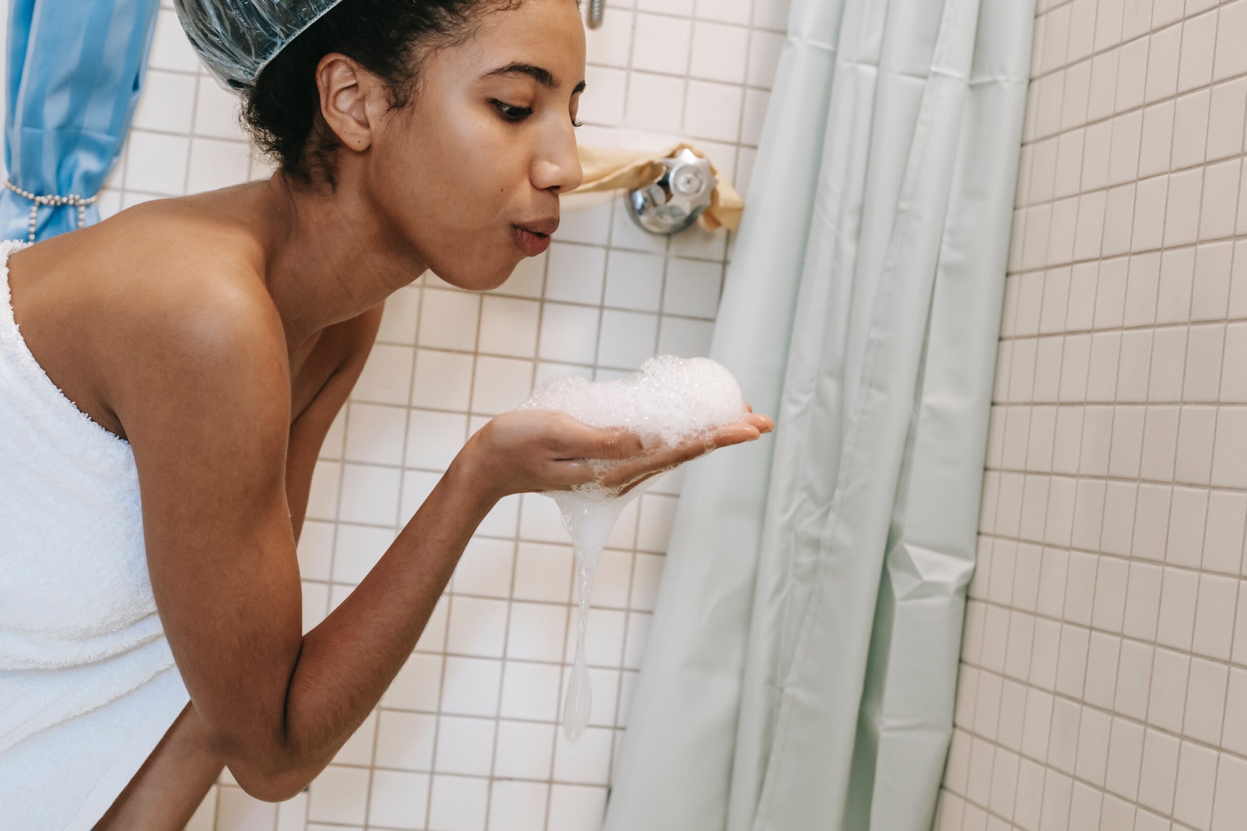 Add An African Exfoliating Net To Your Bath Essentials - 21Ninety