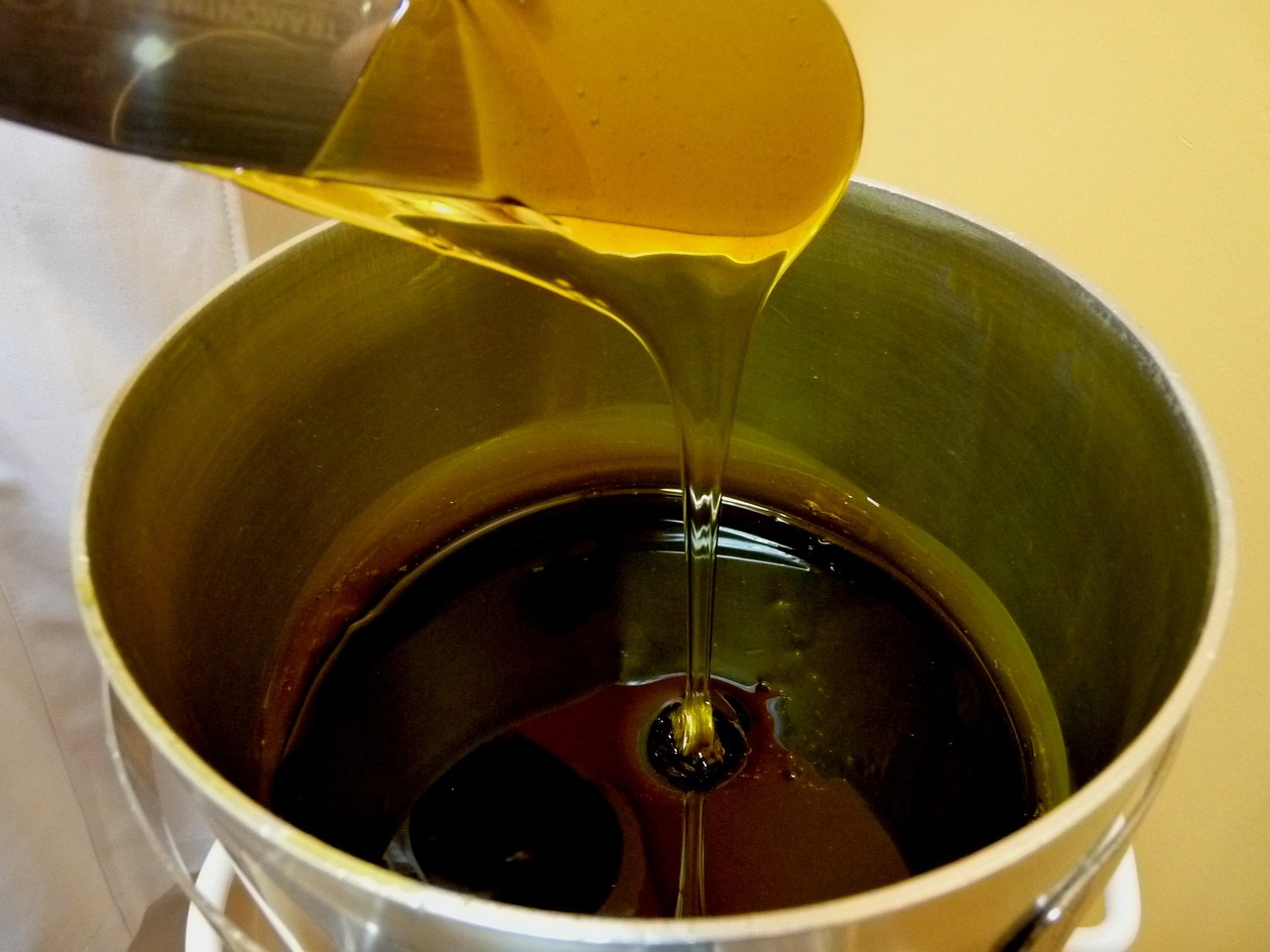 Over Waxing? Try Sugaring