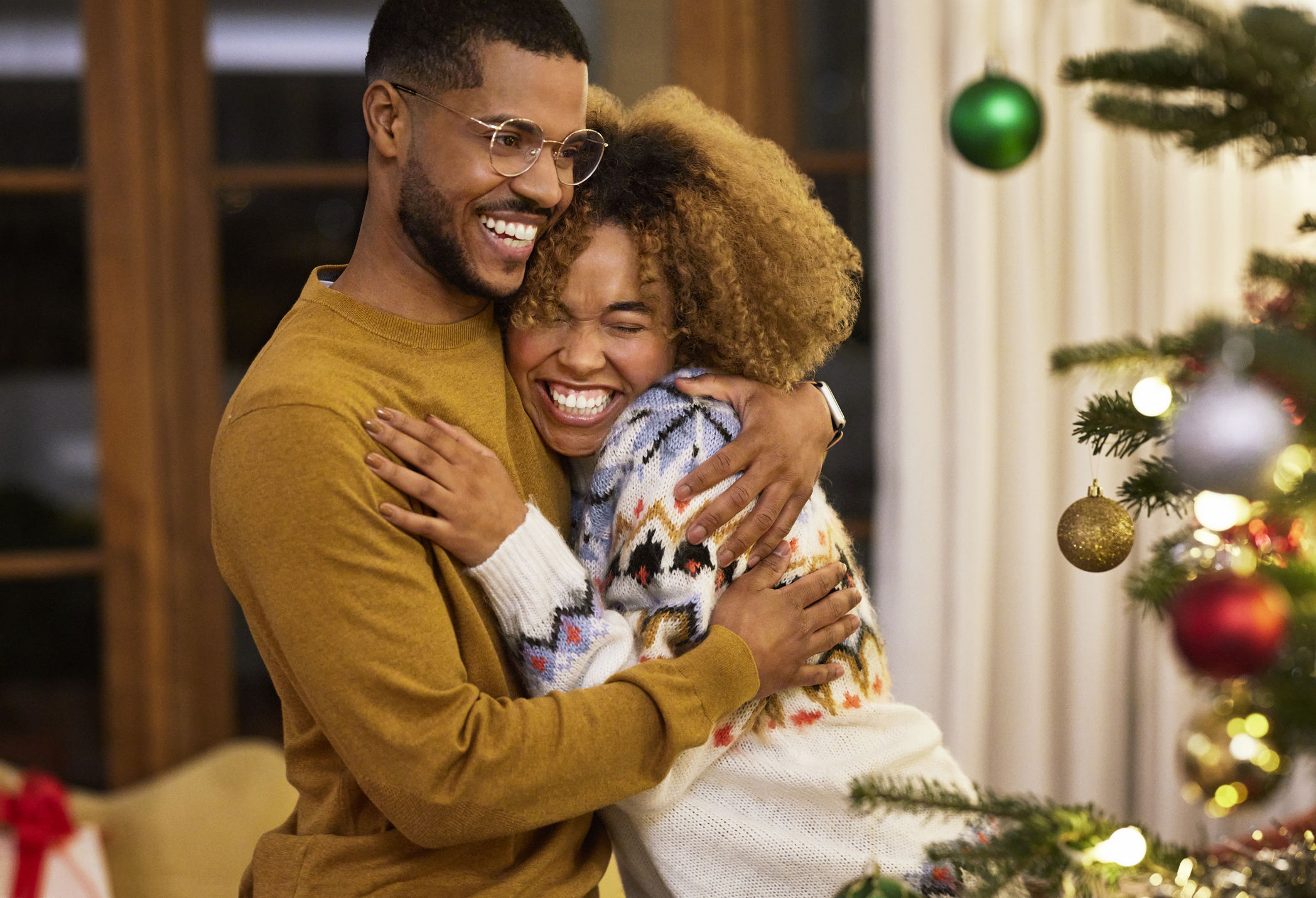 How to Connect With Your Partner’s Family This Holiday Season When You’re Newly Dating