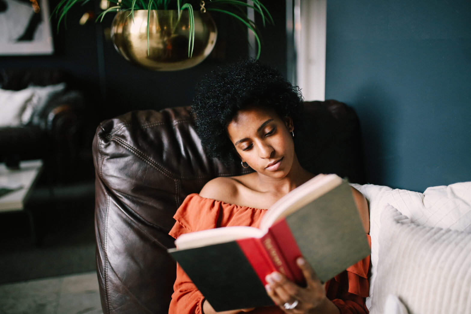 If You Used to Love Reading but Can’t Focus Now, Read This